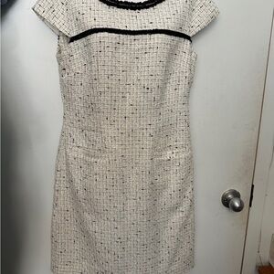 Karl Lagerfeld dress with short sleeve